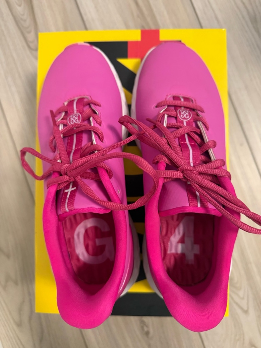 G/FORE Women's Fuchsia Athletic Golf Sneakers with White Midsole Size 8 like new - Picture 3 of 11
